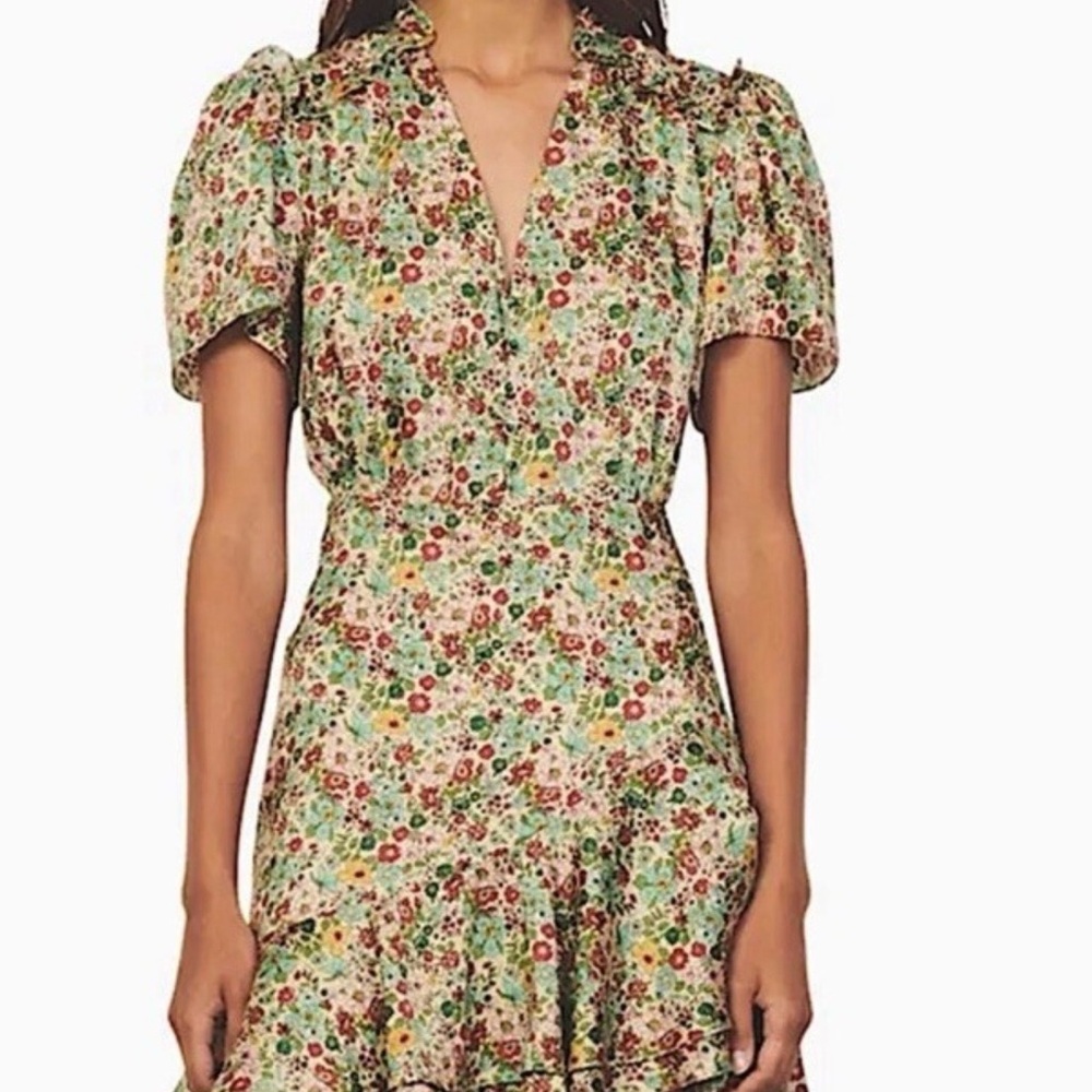 Chic Floral Mini Dress in Green and Red